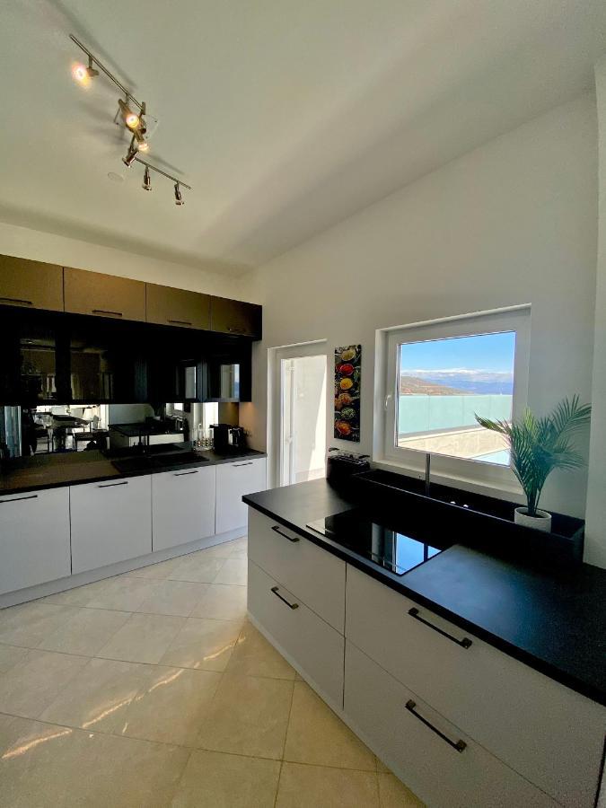 Luxury Villa Eternity - Marvelous Sea View - Box Spring Beds - Opatija-Poljane Eksteriør billede