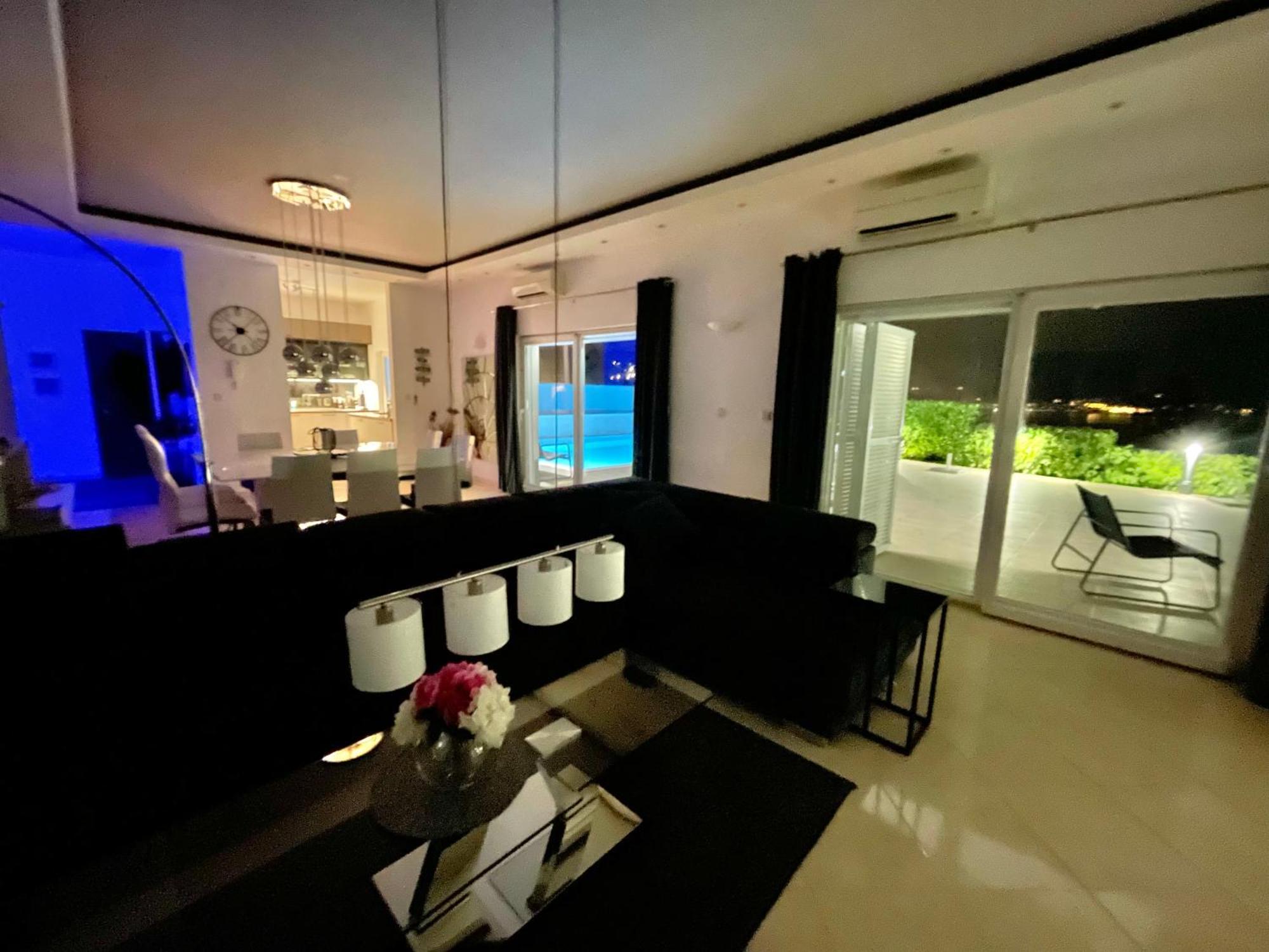 Luxury Villa Eternity - Marvelous Sea View - Box Spring Beds - Opatija-Poljane Eksteriør billede